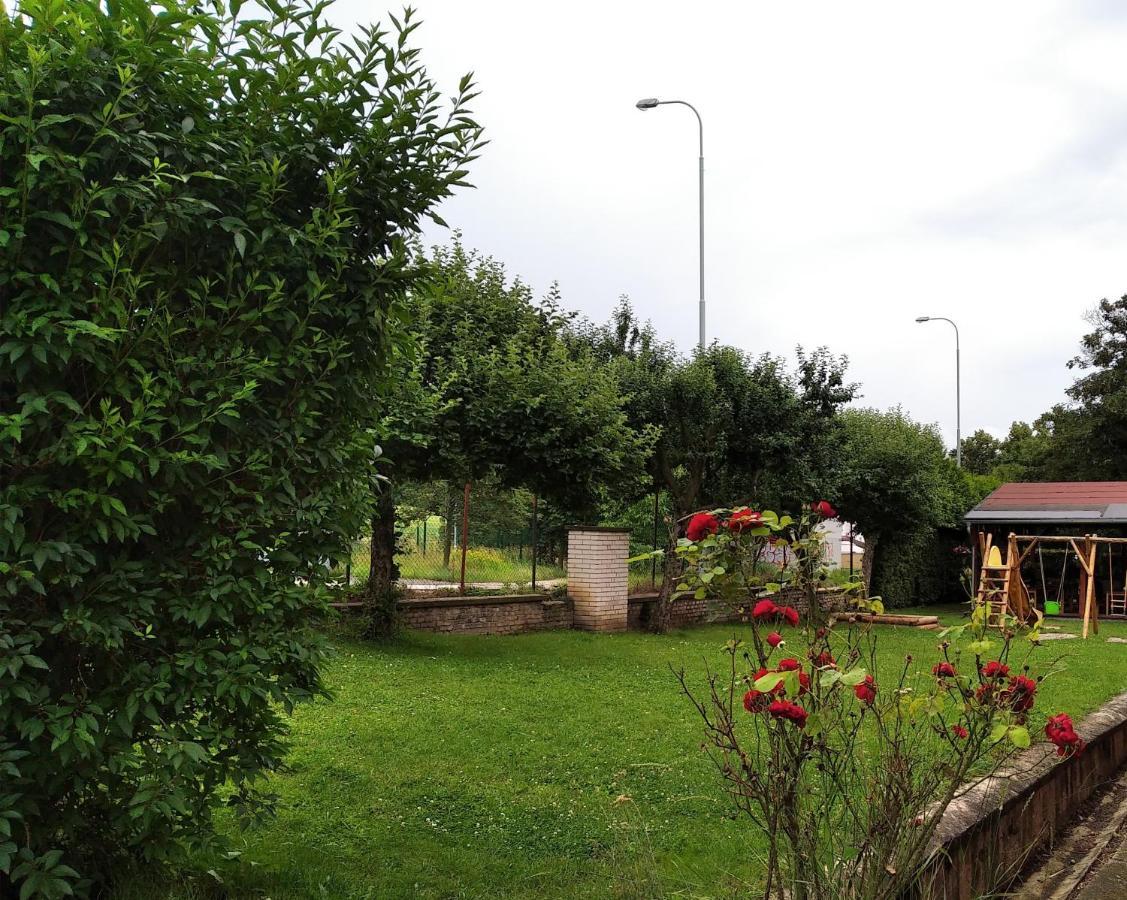Motel Grádo Prága Kültér fotó
